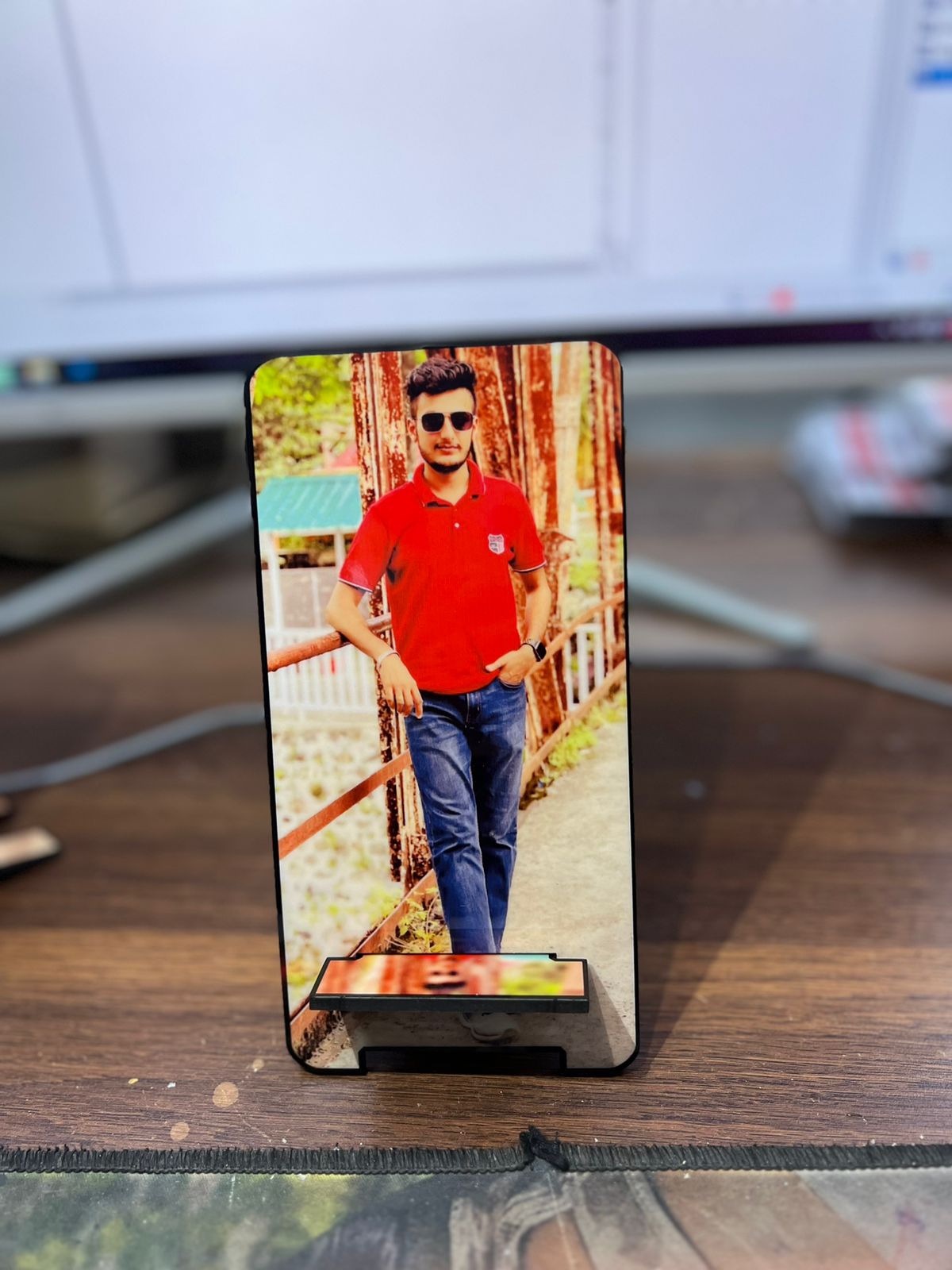 Customized Mobile Phone Holder for Table / Desk